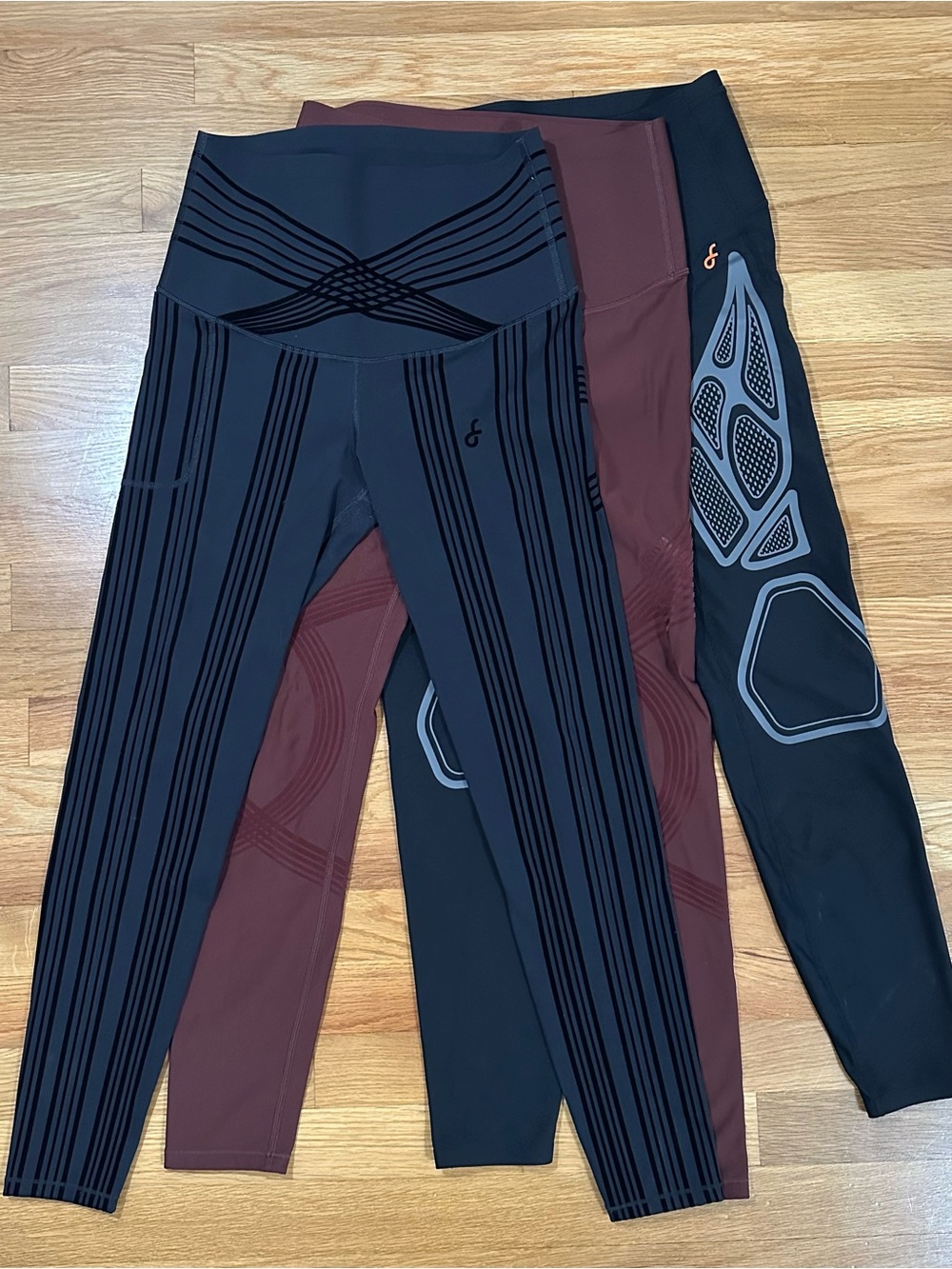 3 pairs Fanka Performance Leggings - Picture 2 of 5